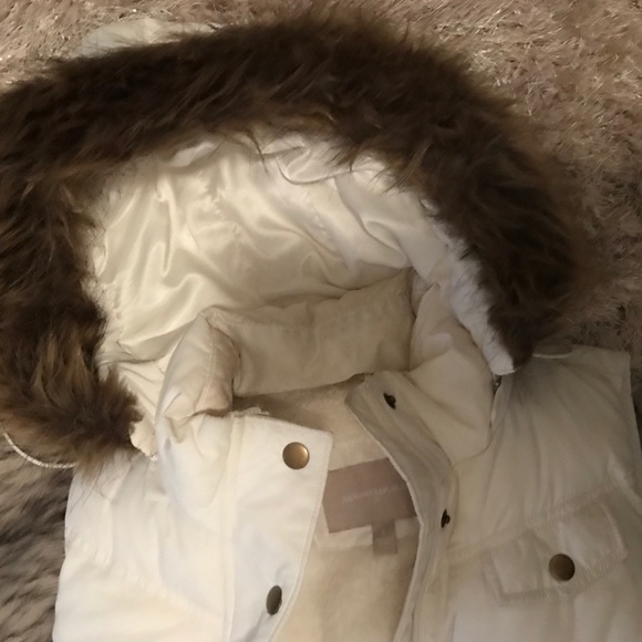 BANANA REPUBLIC DETACHABLE FAUX FUR HOODIE PUFFER - Picture 5 of 5
